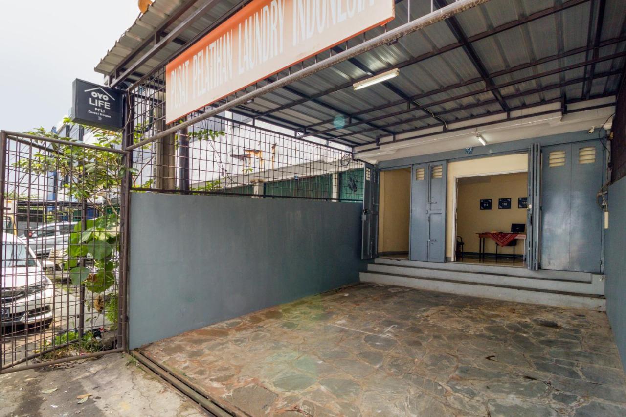 Oyo Life 3149 Guest House Ppli Bandung Exterior photo